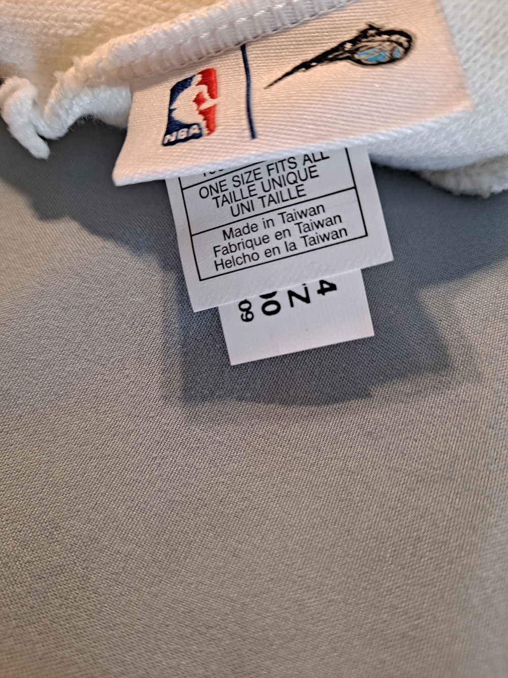Adidas NBA Orlando Magic Pom Beanie Hat - Picture 3 of 3